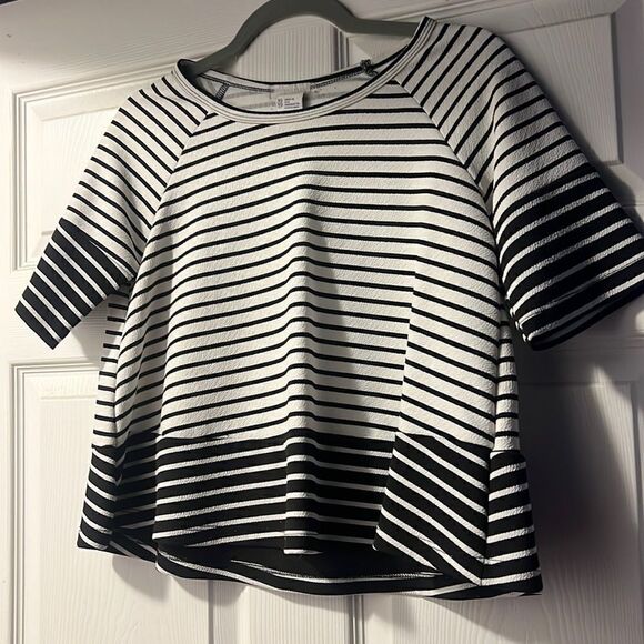 Copperative Black and White Shirt - Worn Once - XS - Women’s Nice Tops - Picture 1 of 3
